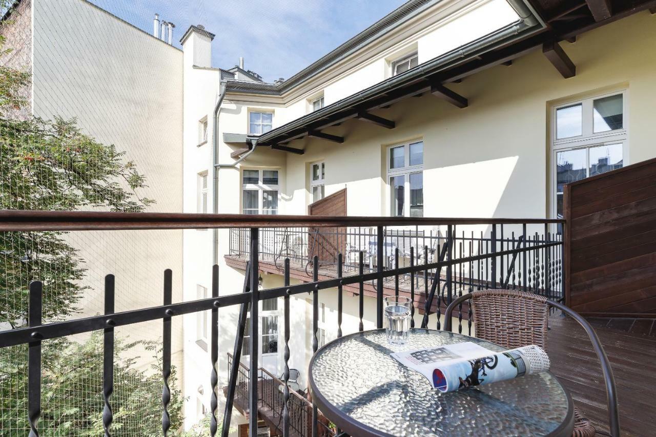 Apartments Cracow Miodowa By Renters Krakow Exterior photo